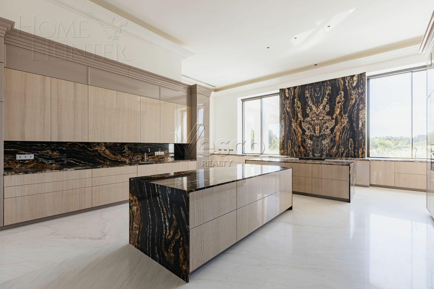 2-этажный коттедж 4 400 м² с отделкой