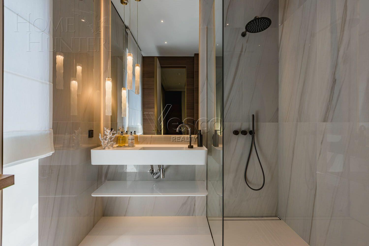 2-этажный коттедж 1 050 м² с отделкой