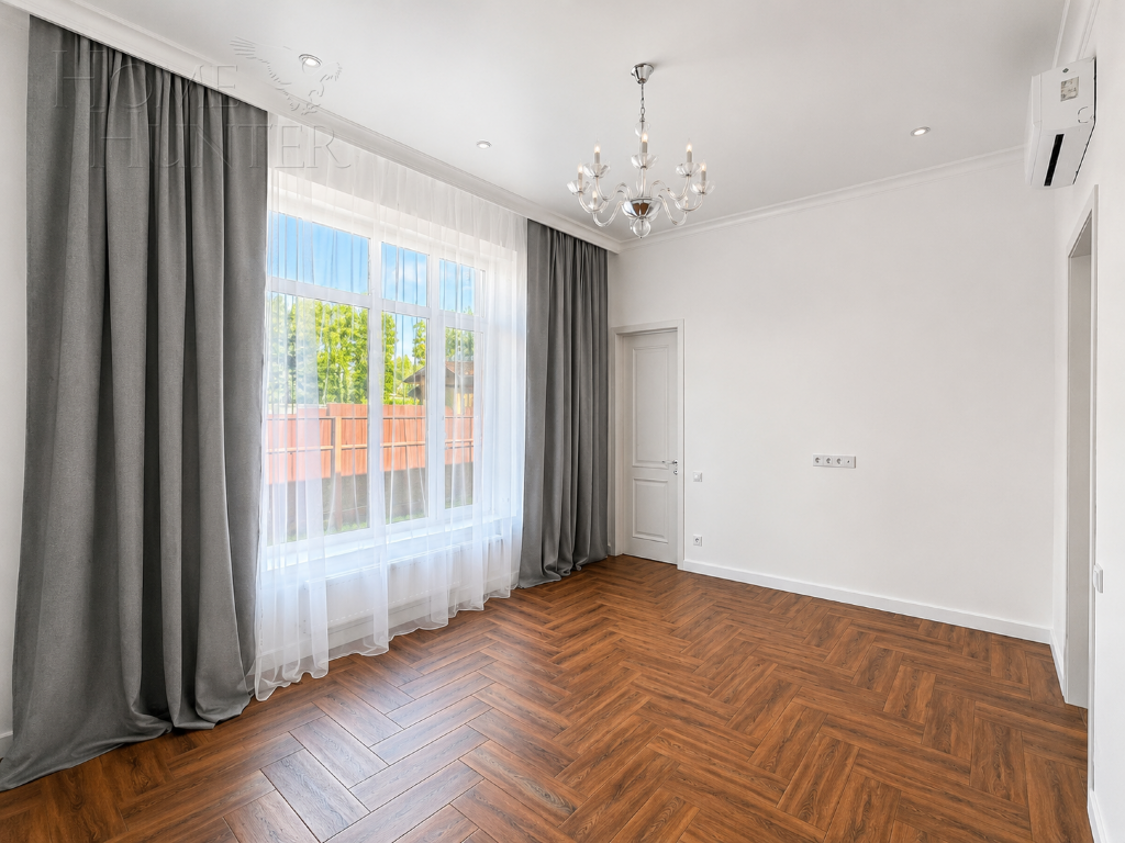 1-этажный коттедж 380 м² с отделкой