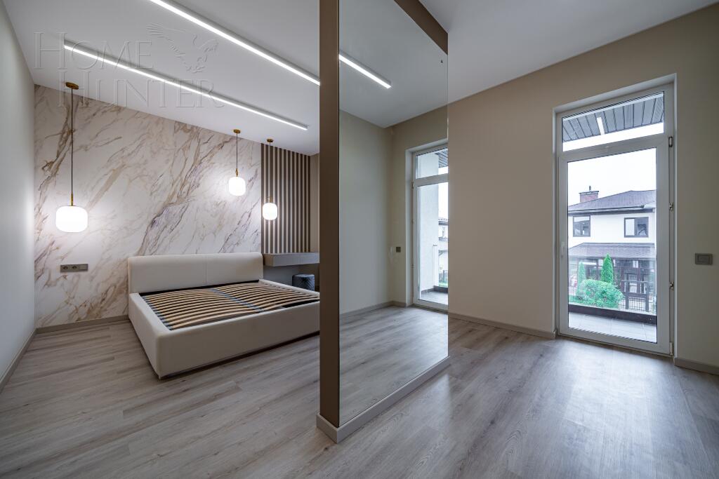 2-этажный коттедж 240 м² с отделкой