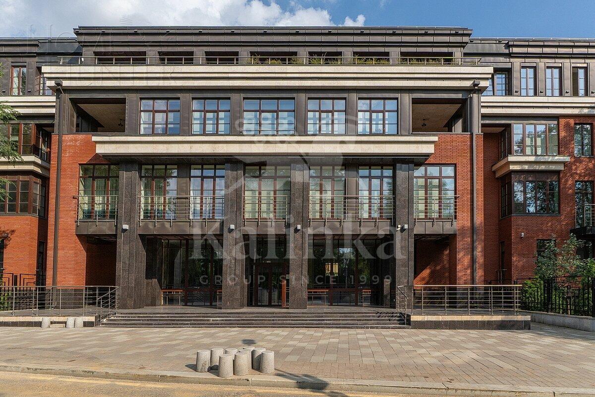 4-КОМН. КВАРТИРА С ОТДЕЛКОЙ 185.1 М² НА 2 ЭТАЖЕ