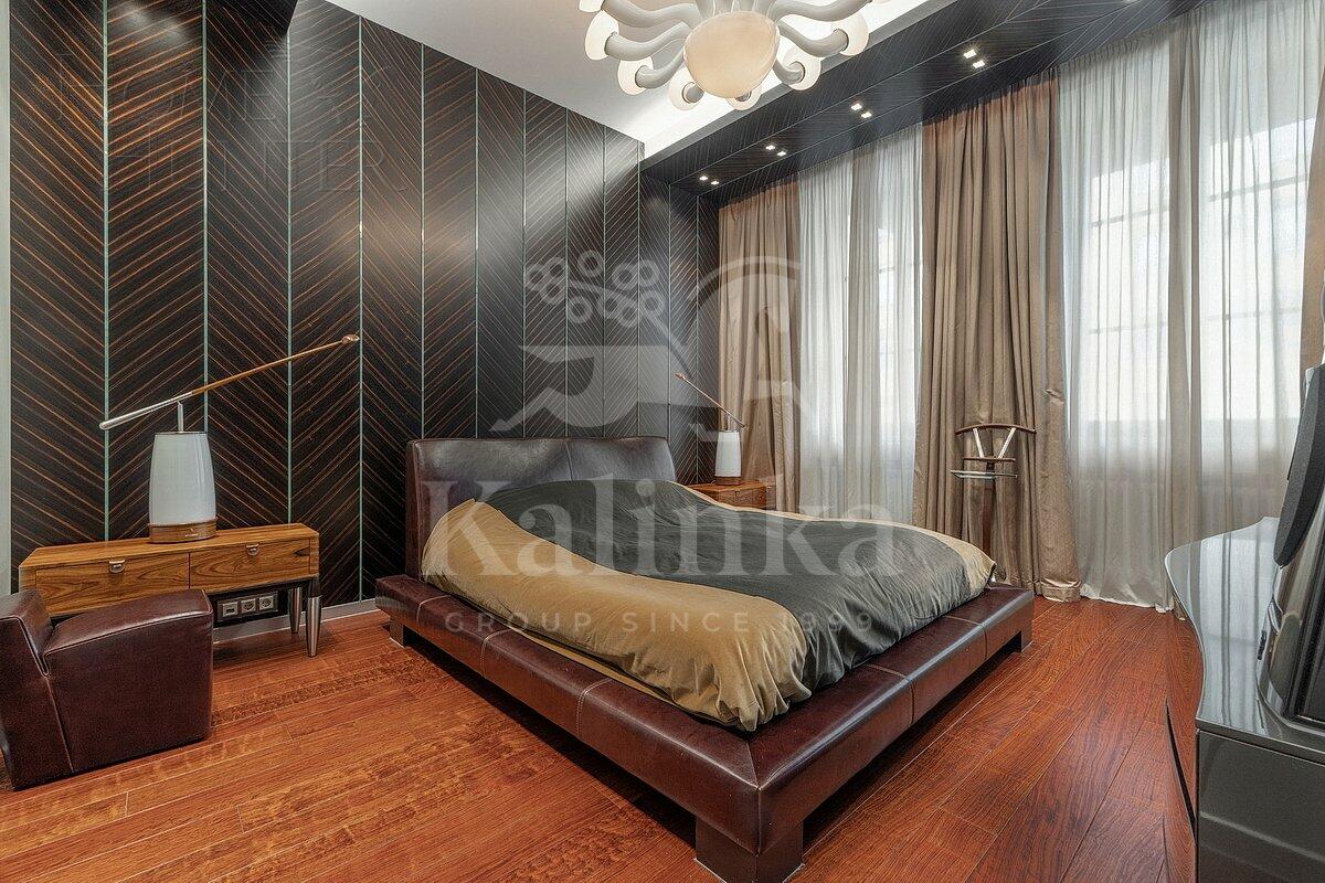 4-КОМН. КВАРТИРА С ОТДЕЛКОЙ 185.1 М² НА 2 ЭТАЖЕ