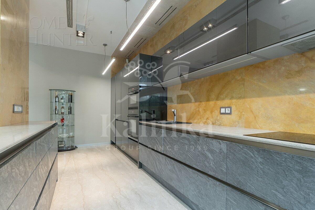 4-КОМН. КВАРТИРА С ОТДЕЛКОЙ 185.1 М² НА 2 ЭТАЖЕ