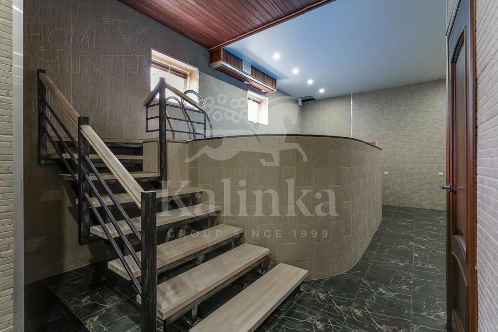 2-этажный коттедж 650 м² с отделкой