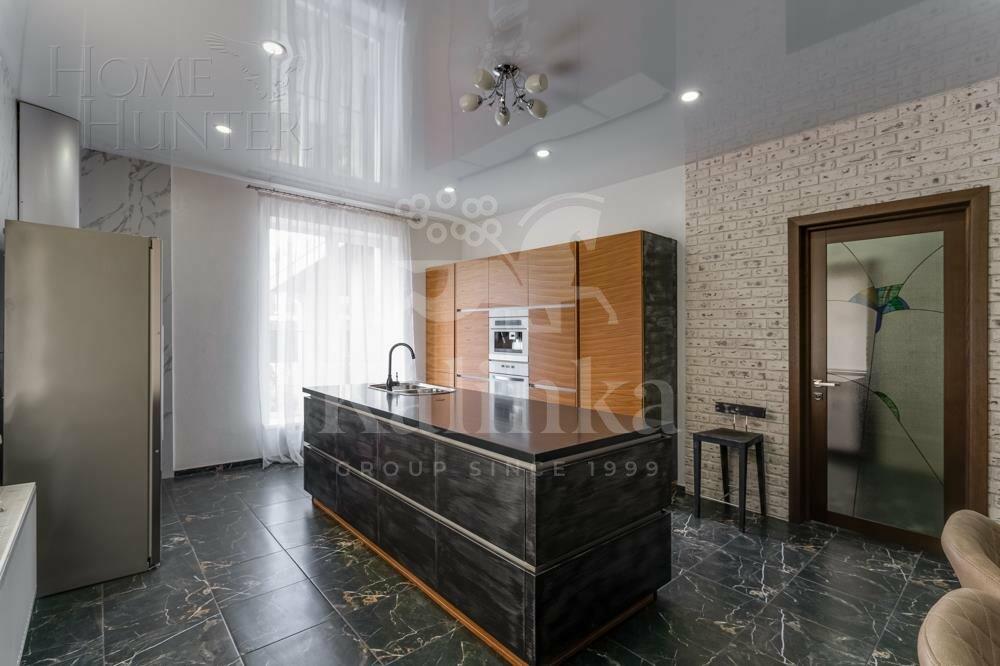 2-этажный коттедж 650 м² с отделкой