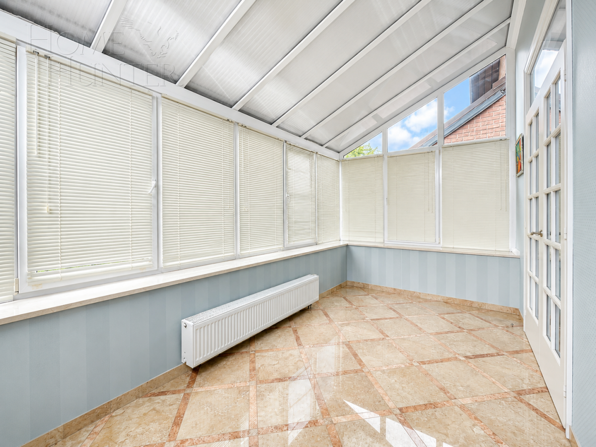 3-этажный таунхаус 500 м² с отделкой
