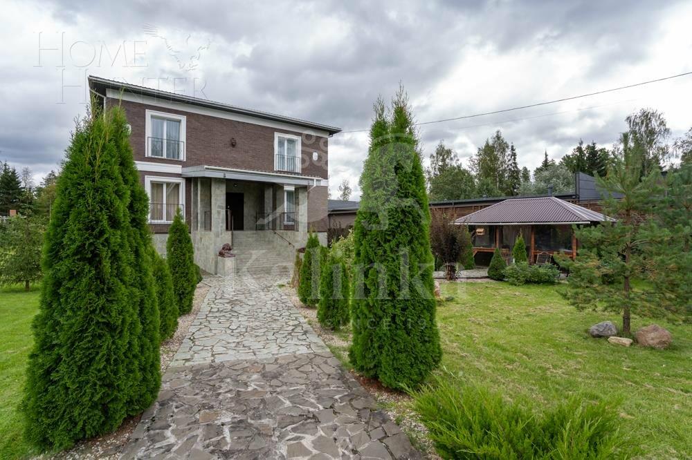 2-этажный коттедж 650 м² с отделкой