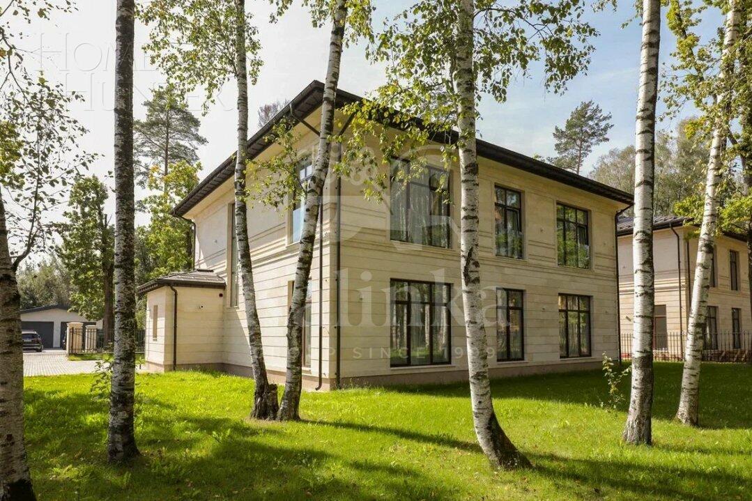 2-этажный коттедж 440 м² без отделки