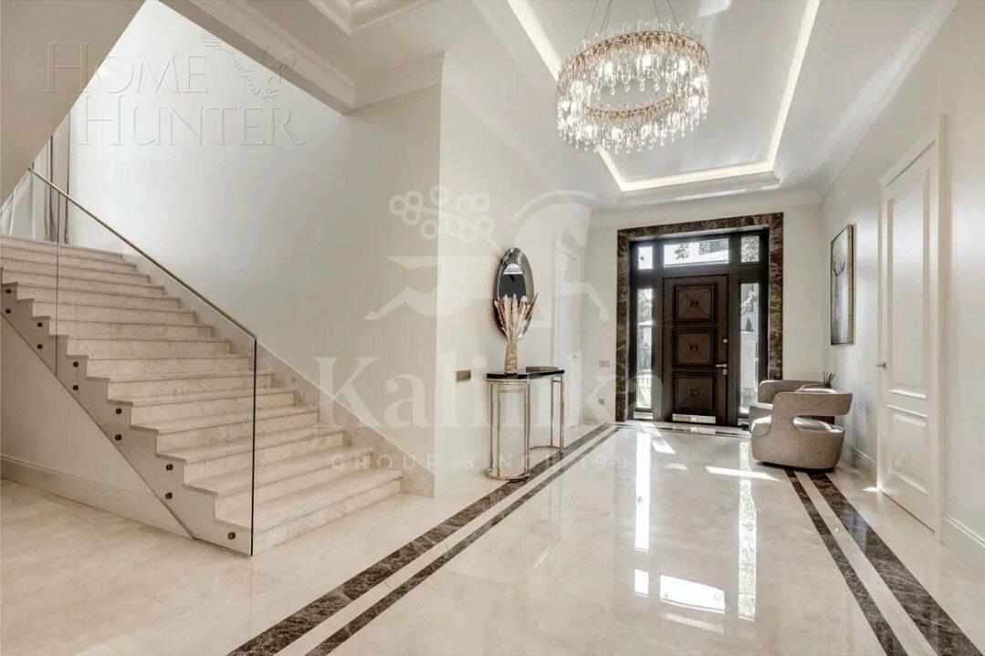 2-этажный коттедж 440 м² без отделки