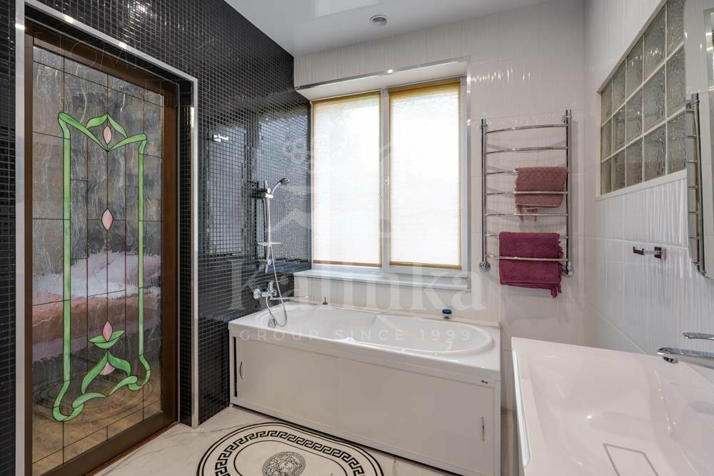 2-этажный коттедж 650 м² с отделкой