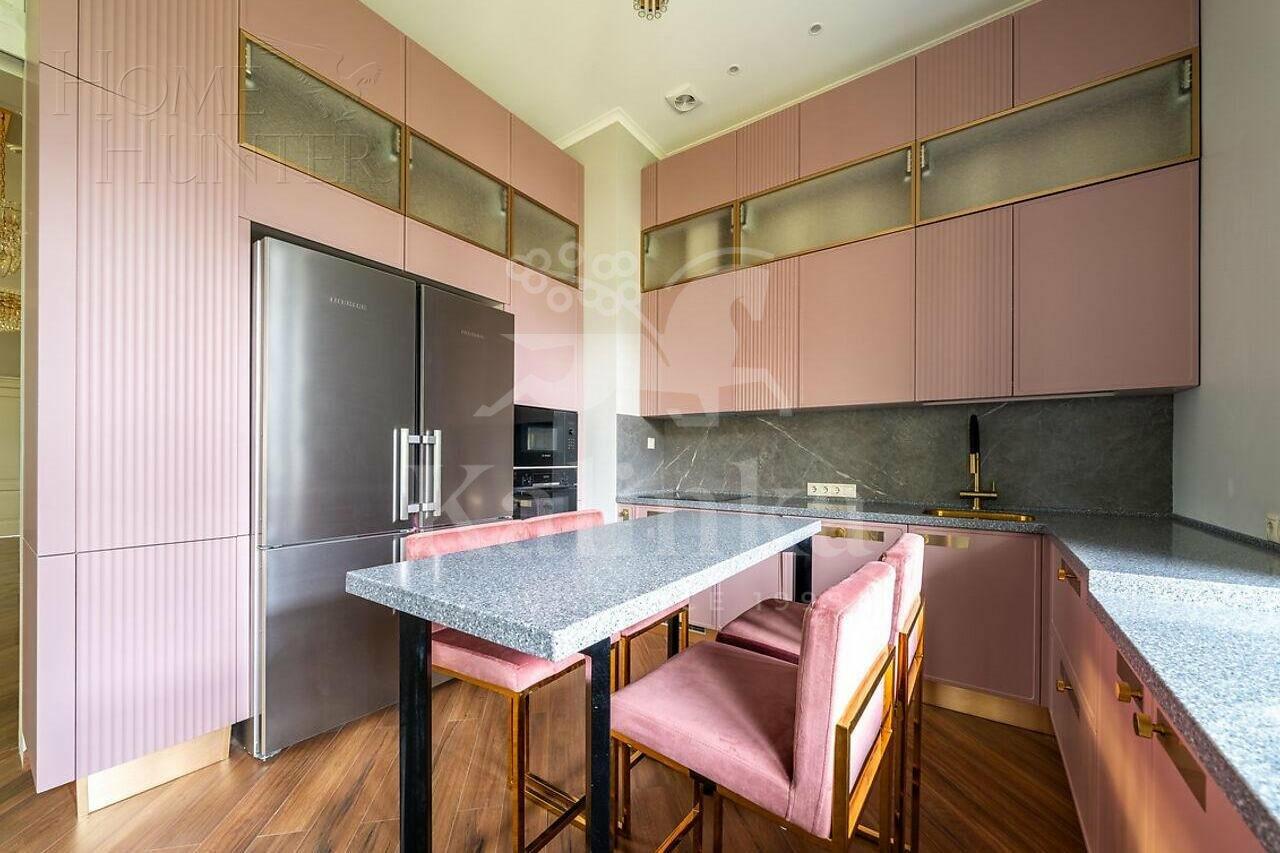 2-этажный коттедж 950 м² с отделкой