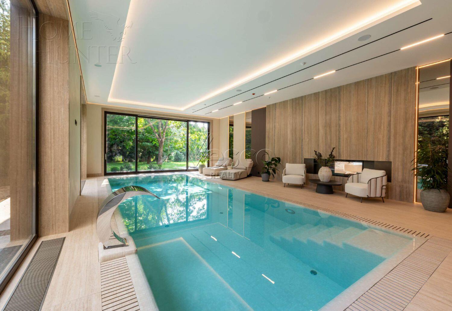 2-этажный коттедж 1 150 м² с отделкой