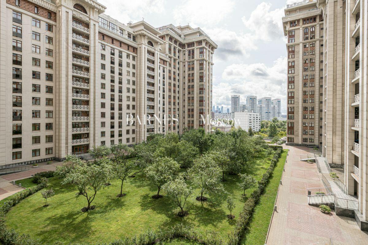5-КОМН. КВАРТИРА БЕЗ ОТДЕЛКИ 220 М² НА 4 ЭТАЖЕ