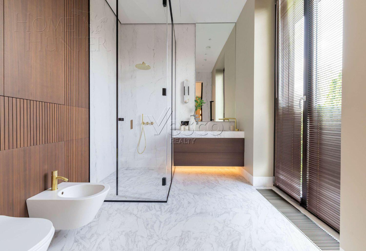 2-этажный коттедж 1 150 м² с отделкой