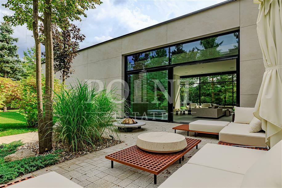 2-этажный коттедж 1 050 м² с отделкой