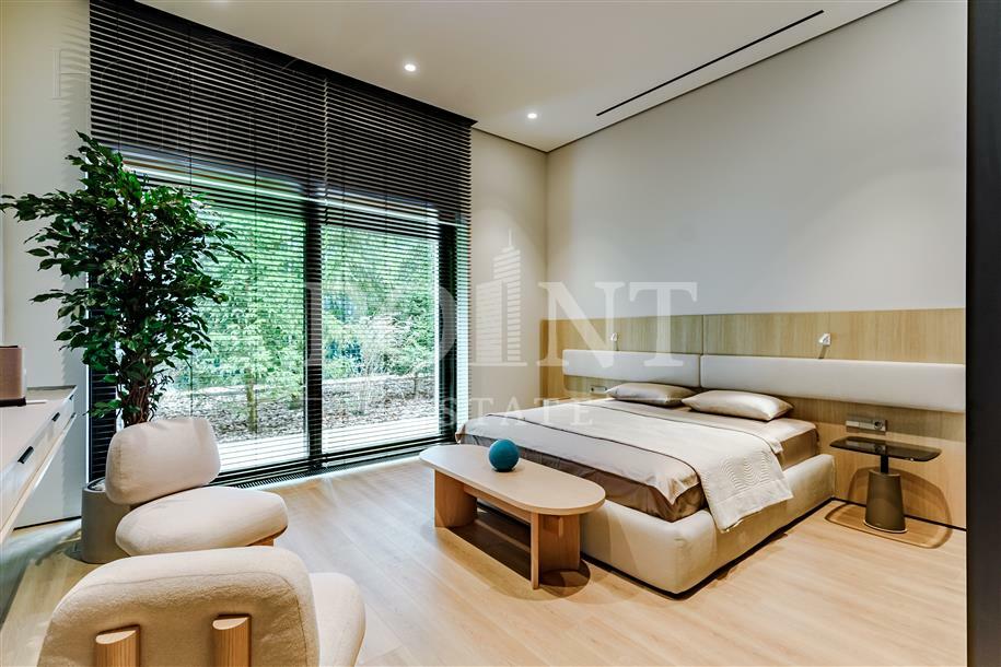 2-этажный коттедж 1 050 м² с отделкой