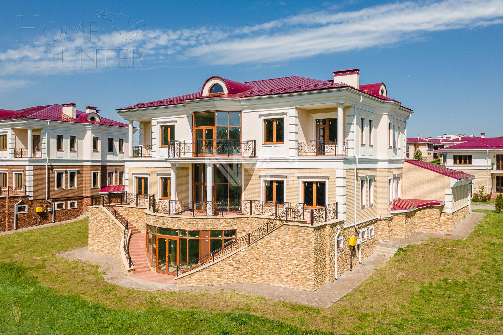 3-этажный коттедж 855 м² без отделки