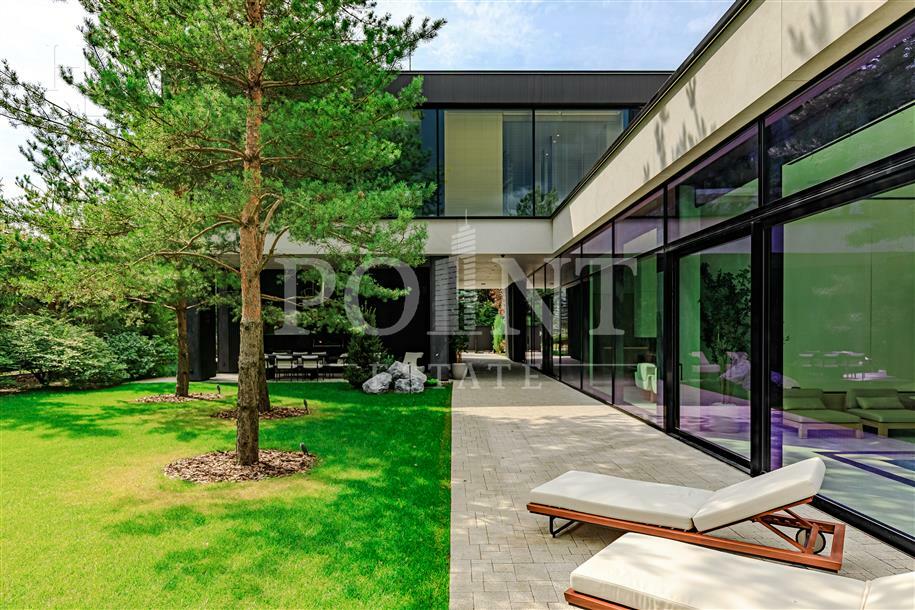 2-этажный коттедж 1 050 м² с отделкой
