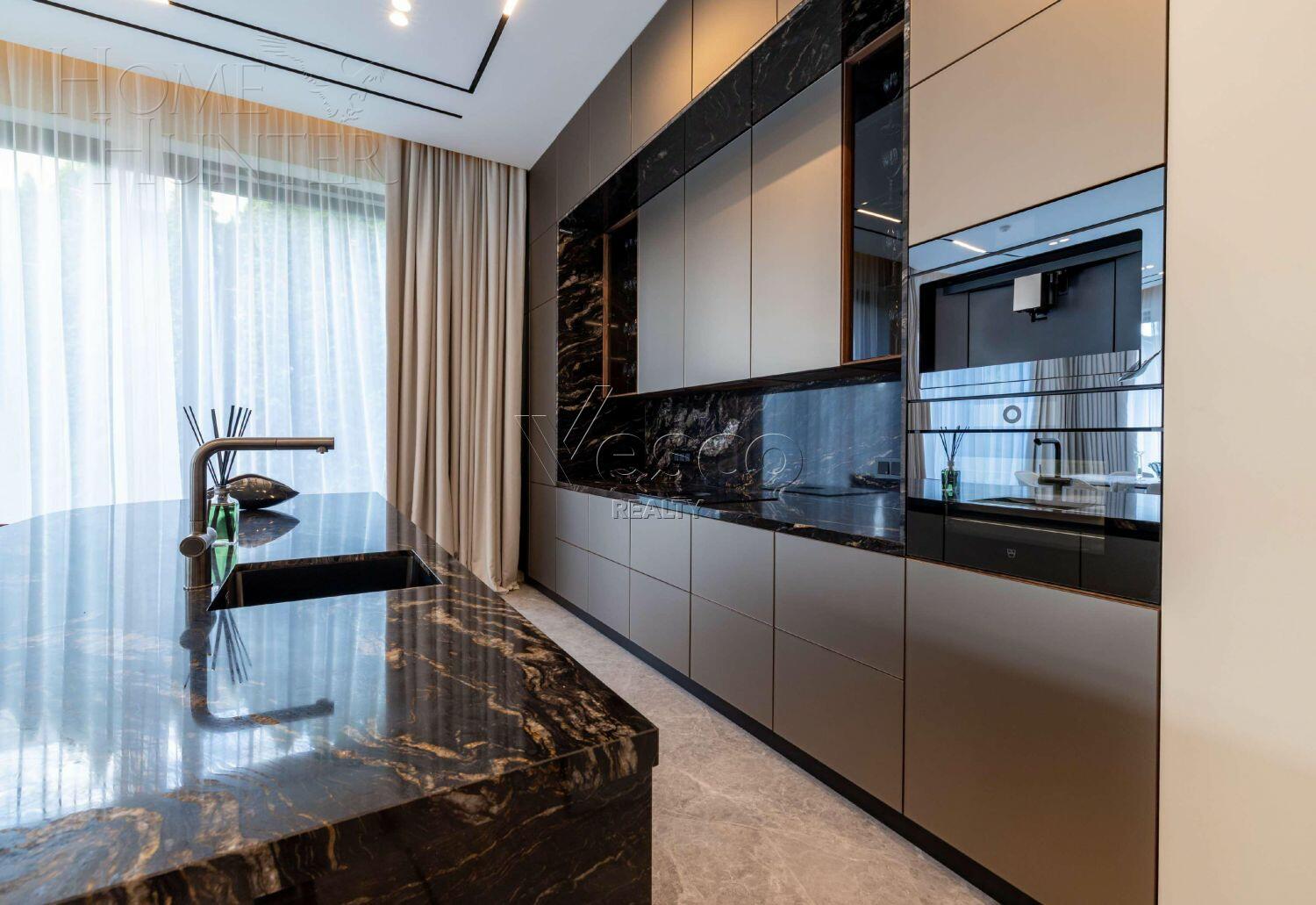 2-этажный коттедж 1 150 м² с отделкой