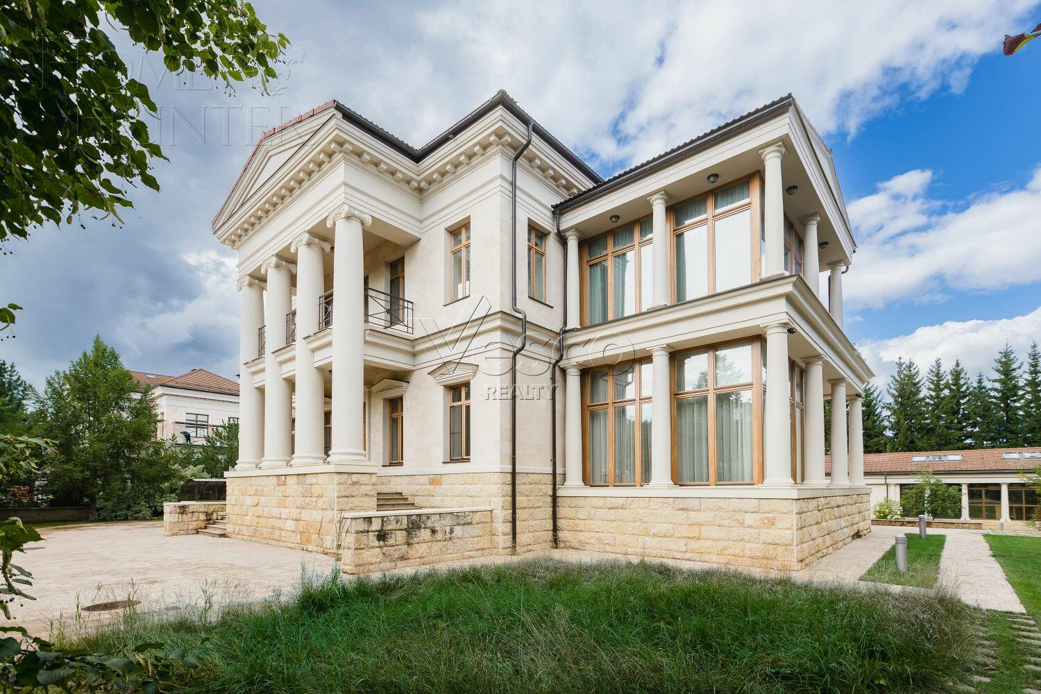 2-этажный коттедж 959 м² с отделкой