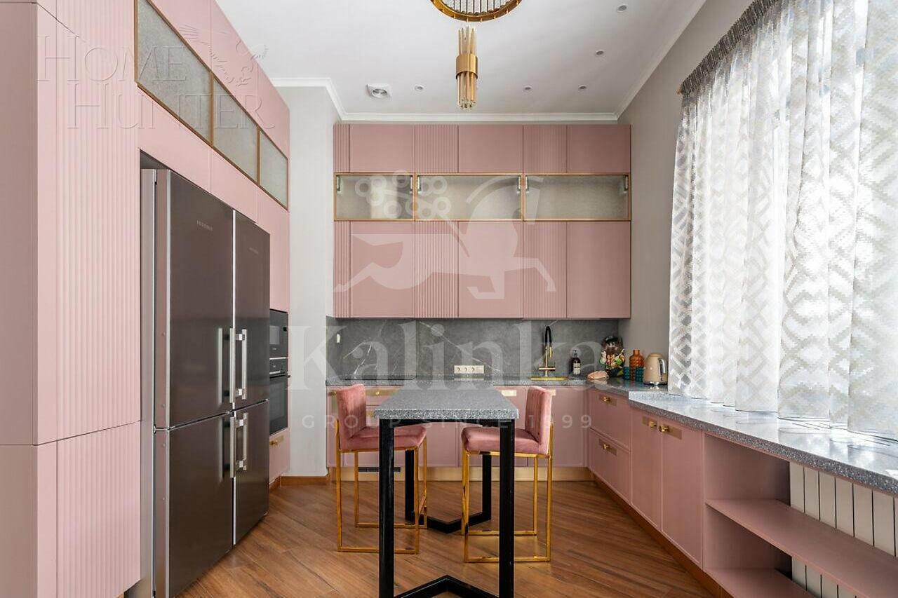 2-этажный коттедж 950 м² с отделкой