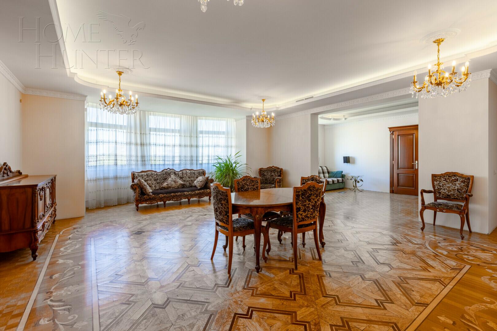 8-КОМН. КВАРТИРА С ОТДЕЛКОЙ 275.3 М² НА 9 ЭТАЖЕ