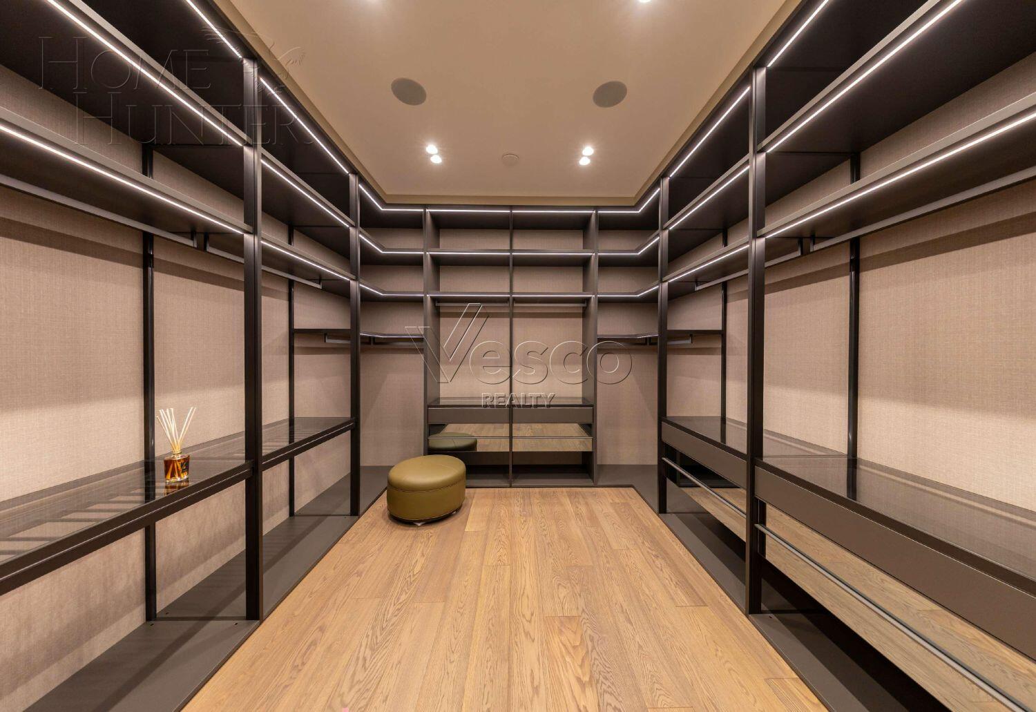 2-этажный коттедж 1 150 м² с отделкой
