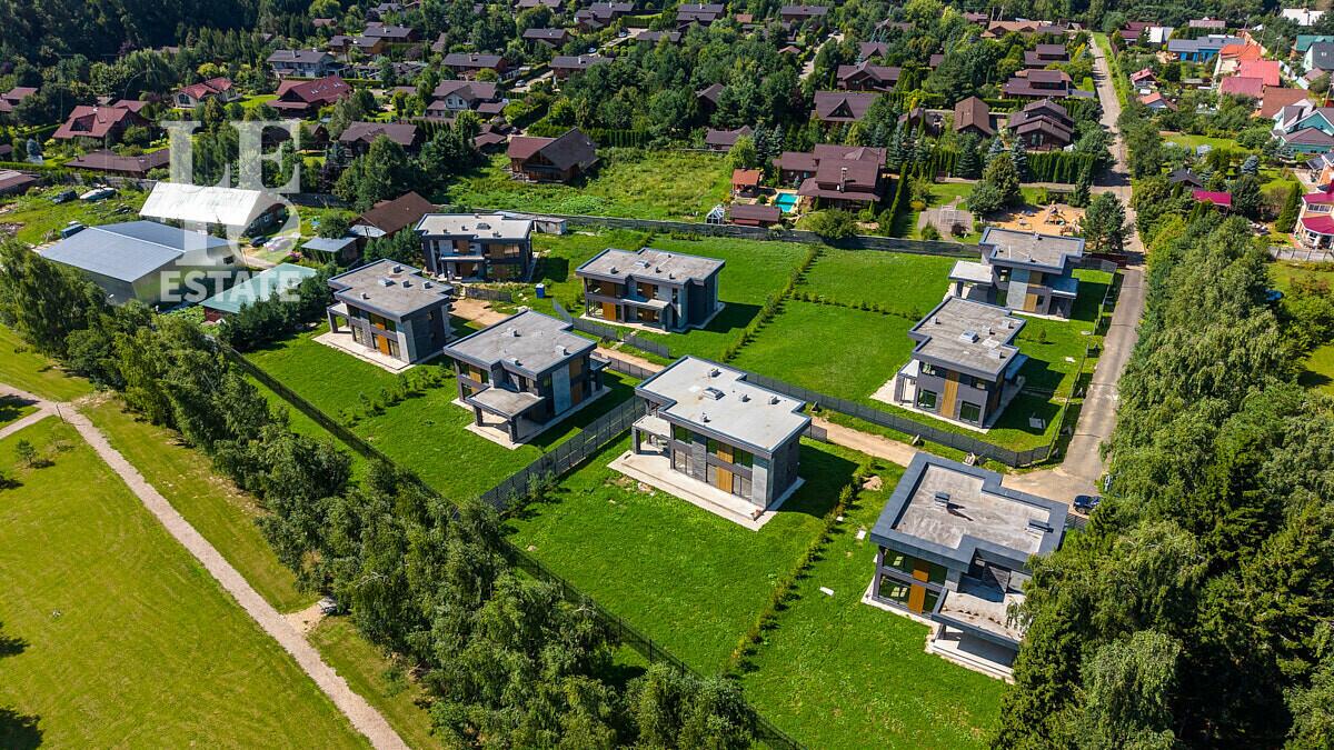 1-этажный коттедж 289 м² без отделки