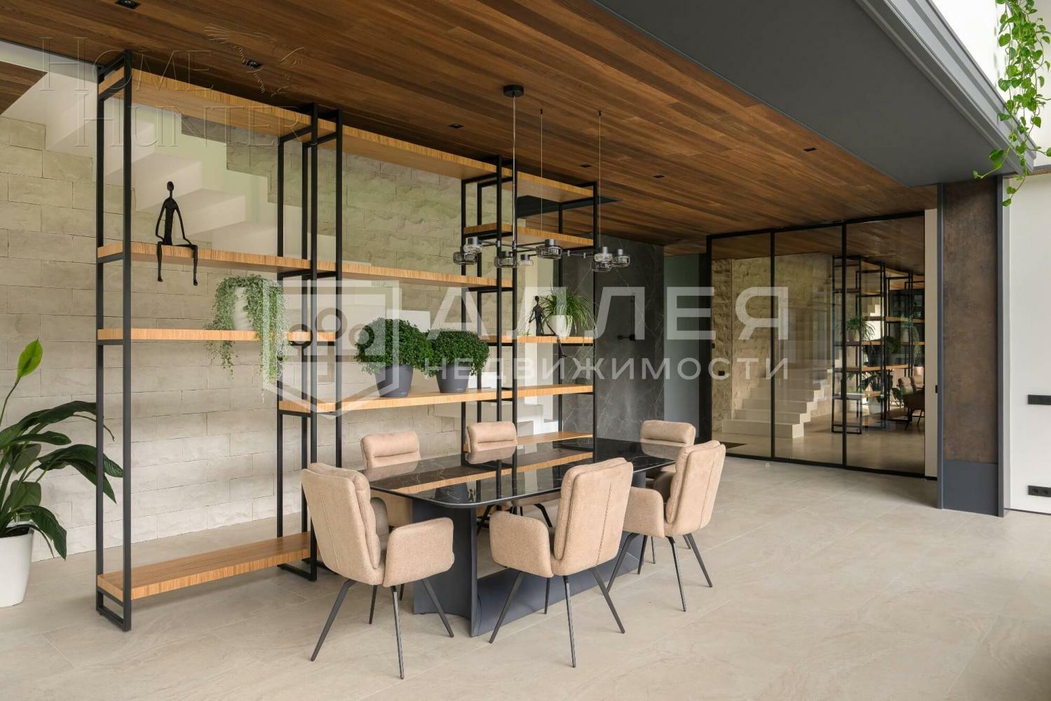 3-этажный коттедж 2 150 м² с отделкой