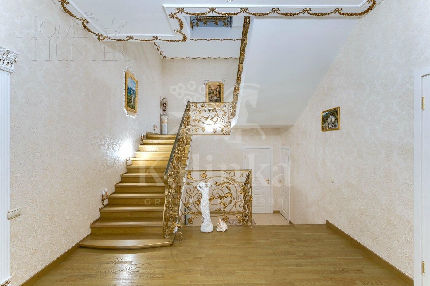 3-этажный коттедж 310 м² с отделкой