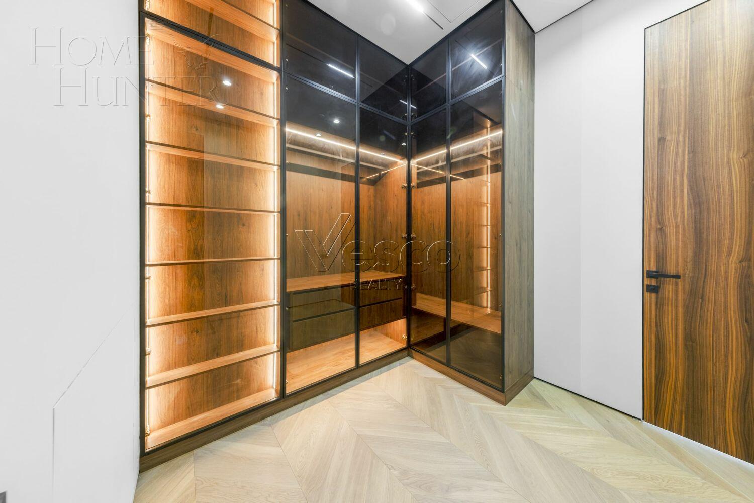 2-этажный коттедж 900 м² без отделки