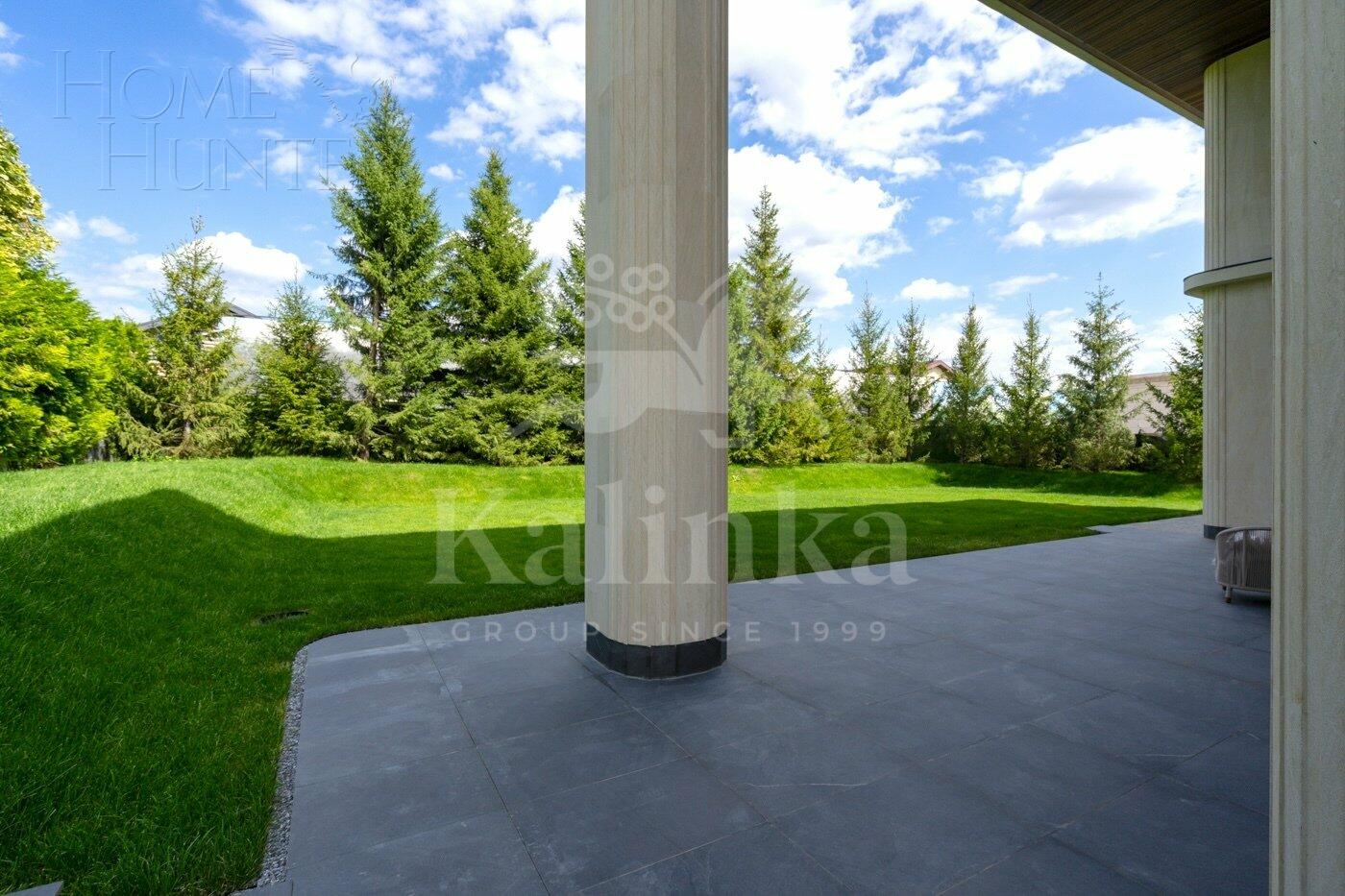 2-этажный коттедж 1 000 м² с отделкой