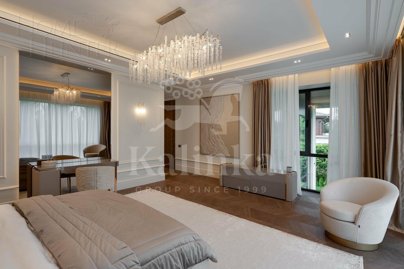 2-этажный коттедж 1 000 м² с отделкой