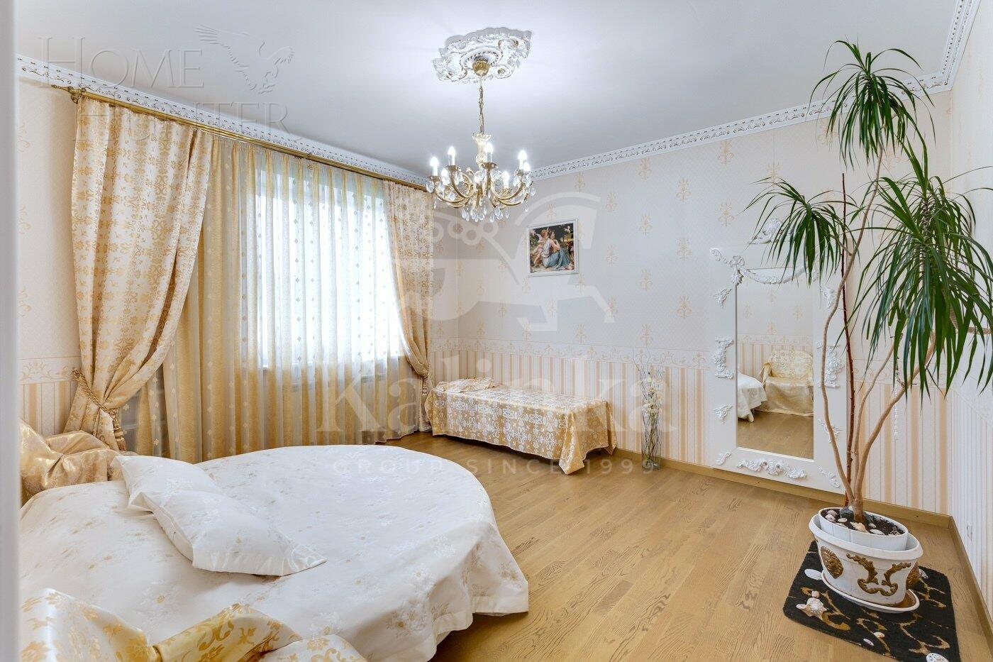 3-этажный коттедж 310 м² с отделкой