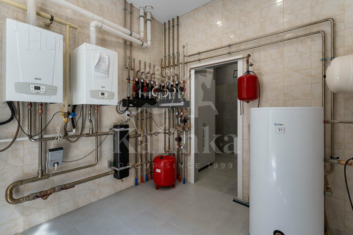 2-этажный коттедж 1 000 м² с отделкой