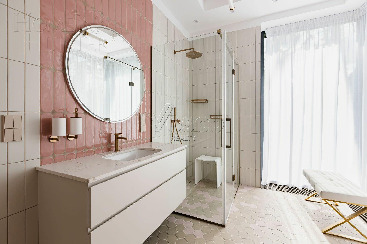 3-этажный коттедж 438 м² с отделкой