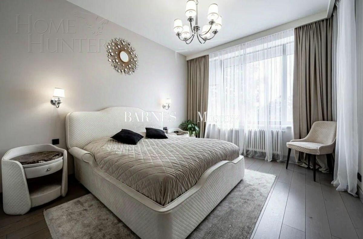 3-этажный таунхаус 300 м² с отделкой