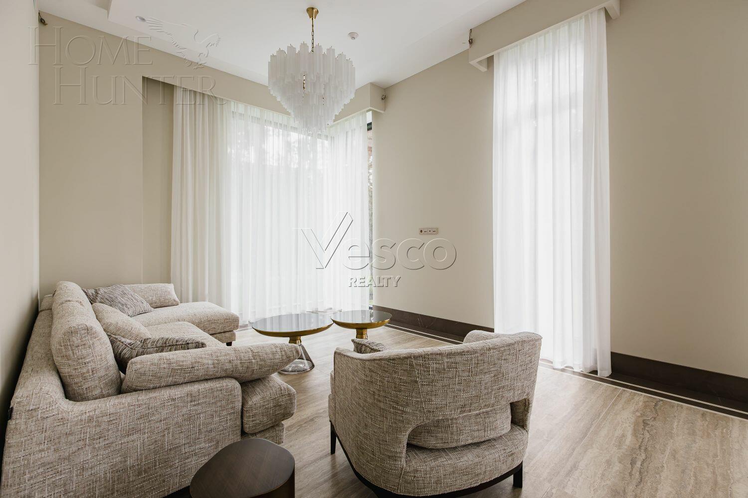 3-этажный коттедж 438 м² с отделкой