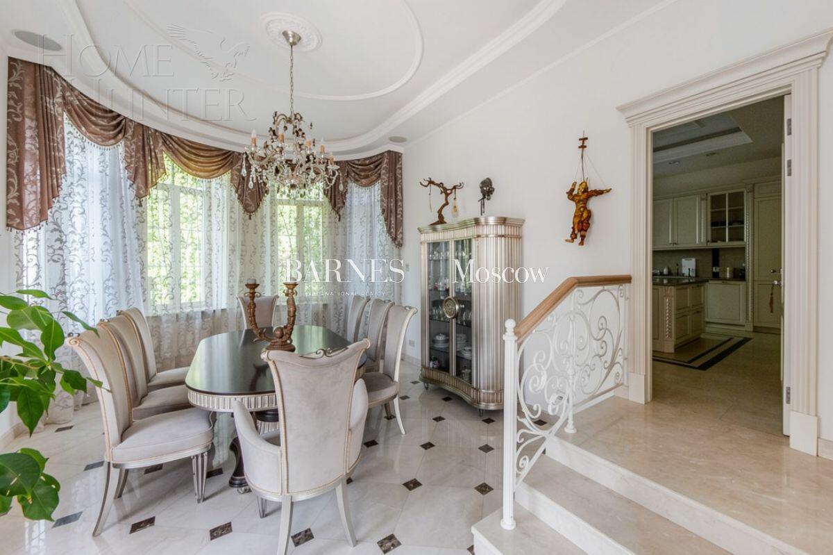 2-этажный коттедж 540 м² с отделкой