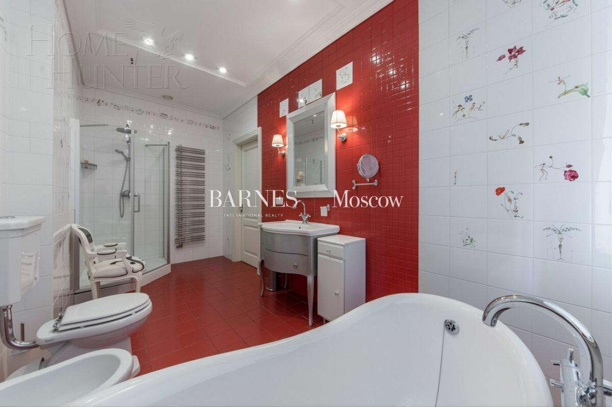 2-этажный коттедж 540 м² с отделкой
