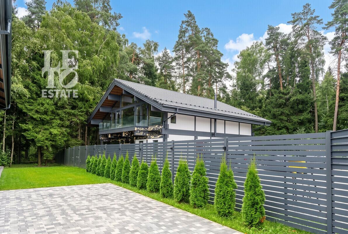 2-этажный коттедж 349 м² без отделки