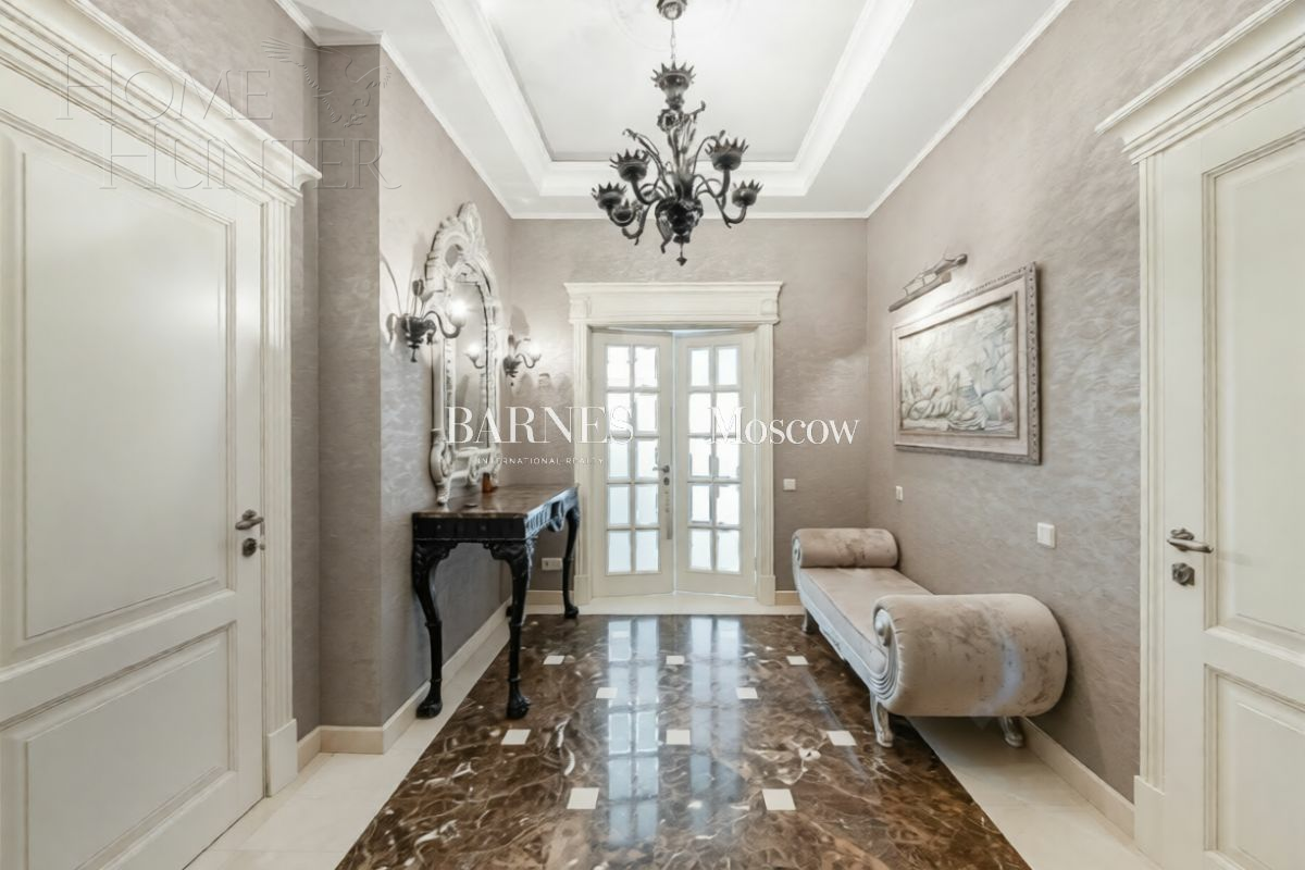 2-этажный коттедж 540 м² с отделкой