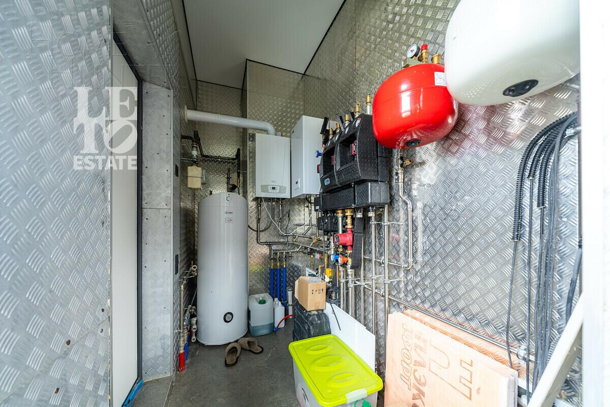 2-этажный коттедж 240 м² с отделкой
