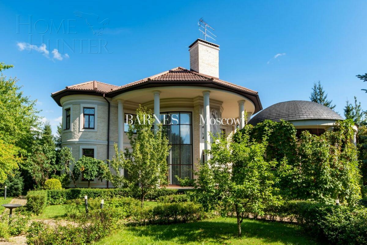 2-этажный коттедж 540 м² с отделкой