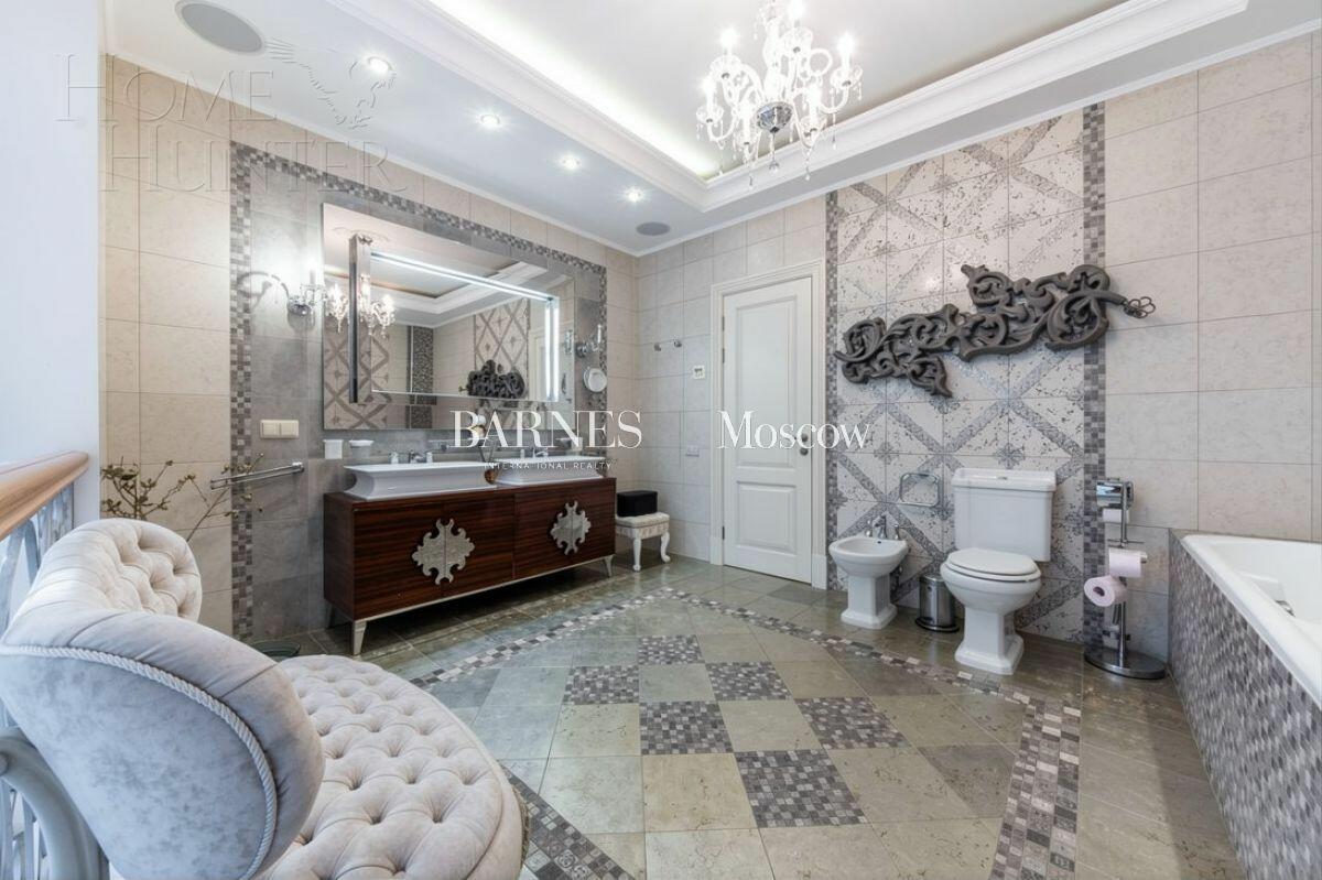 2-этажный коттедж 540 м² с отделкой