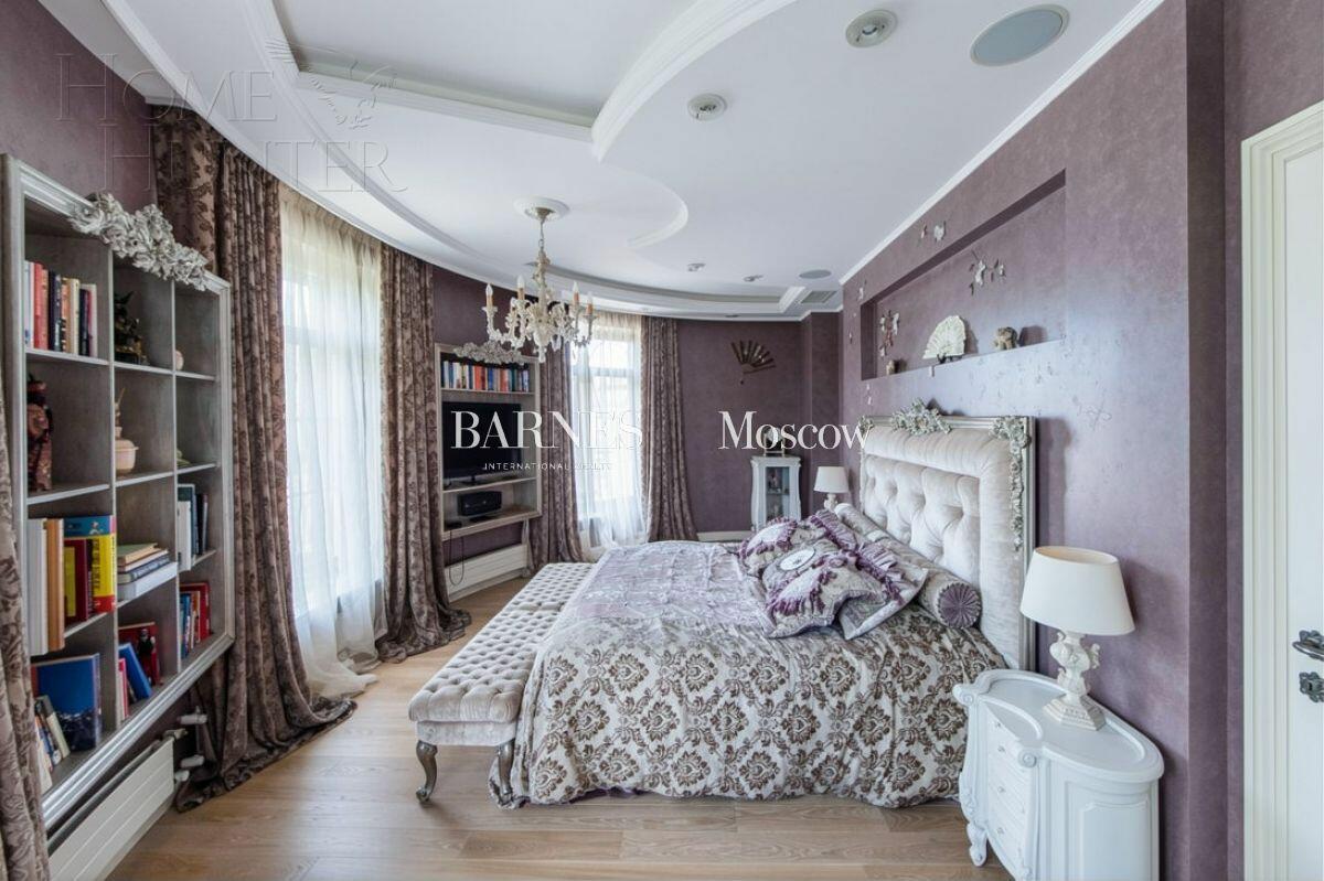 2-этажный коттедж 540 м² с отделкой