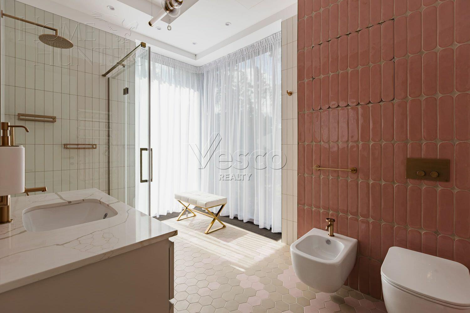 3-этажный коттедж 438 м² с отделкой