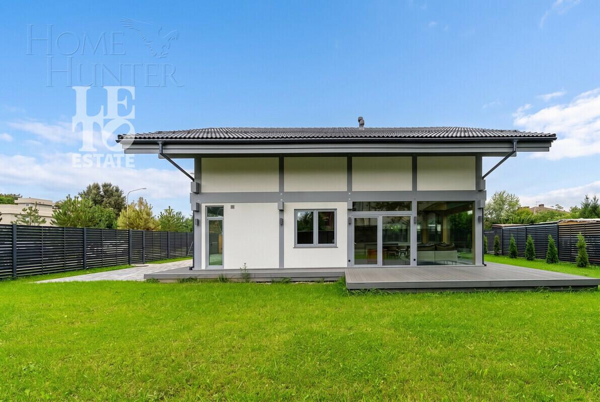 2-этажный коттедж 240 м² с отделкой