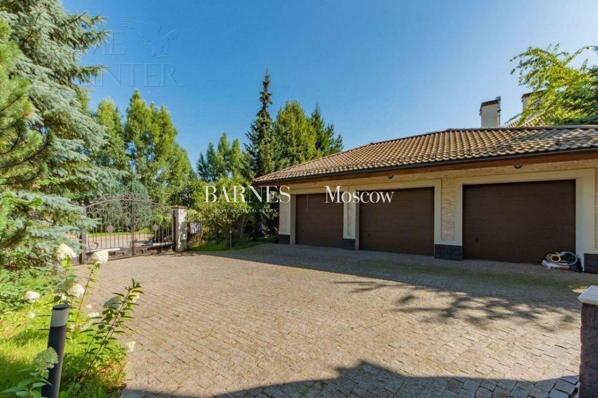 2-этажный коттедж 540 м² с отделкой