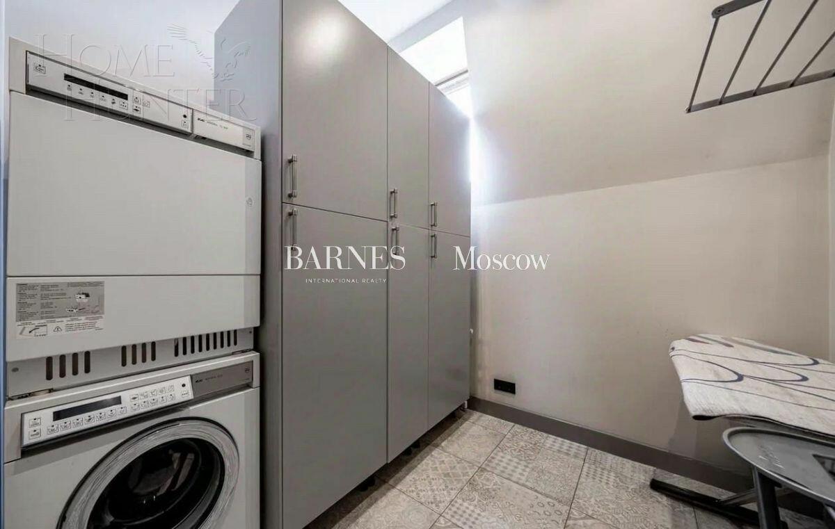3-этажный таунхаус 300 м² с отделкой